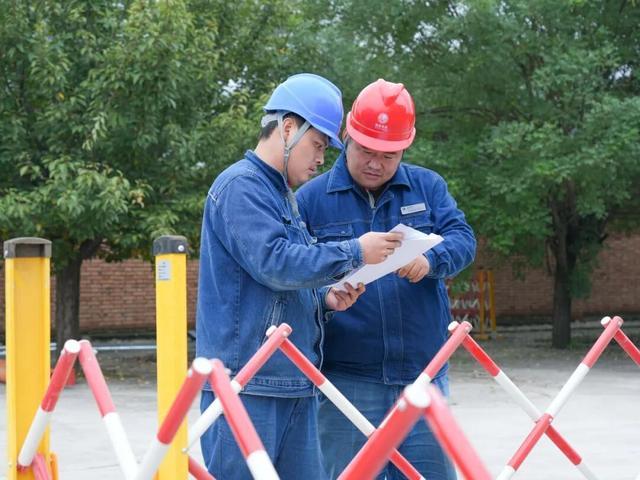 國網(wǎng)寶雞供電公司:開關(guān)柜改造為老站賦新能(圖1)