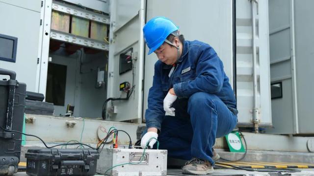 國網(wǎng)寶雞供電公司:開關(guān)柜改造為老站賦新能(圖3)