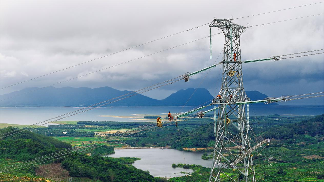 海南500千伏主網(wǎng)架工程投產(chǎn)(圖1)