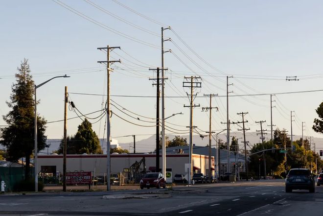 硅谷GPU蒙塵馬斯克一言成讖：美國AI被電卡脖子(圖4)